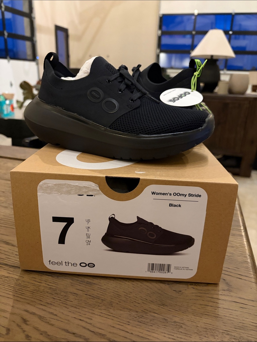 OOFOS Women's OOmystride Sneaker - Black